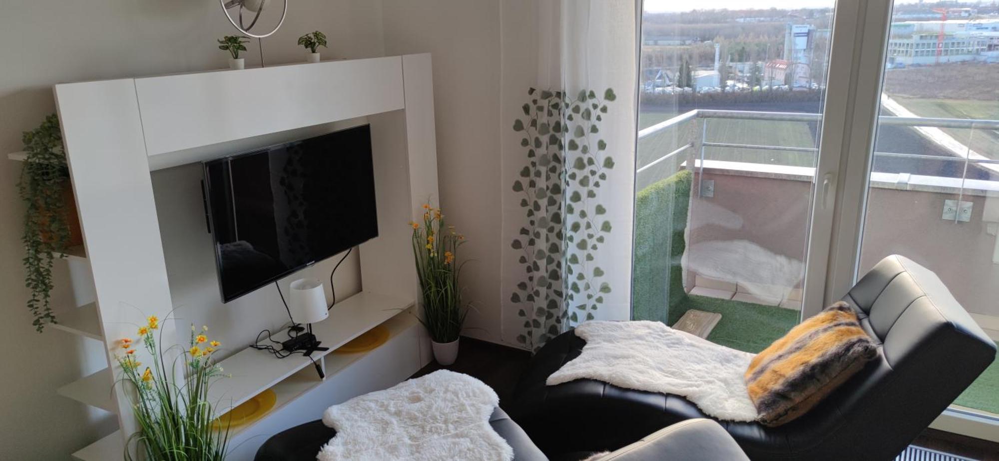 Letnany 168 S Parkovanim V Garazi Zdarma Apartament *